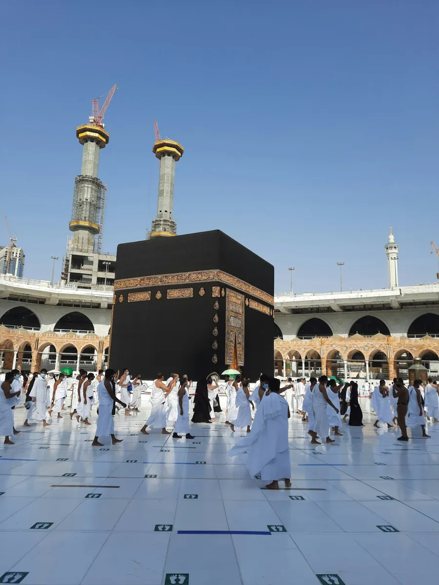 Jamaah umroh di sekitar Ka'bah, Masjidil Haram